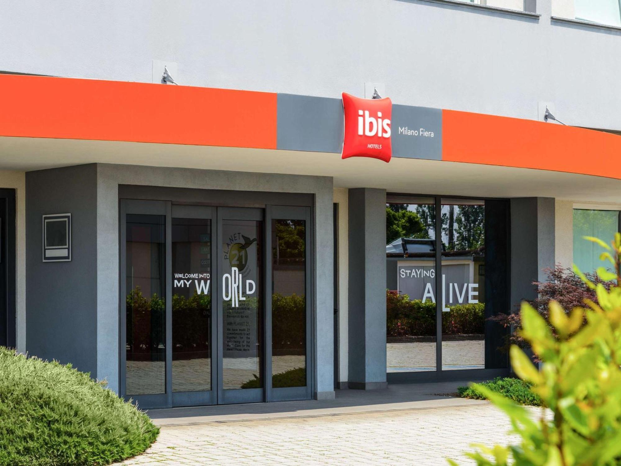 Ibis Milano Fiera Hotel Lainate Exterior photo